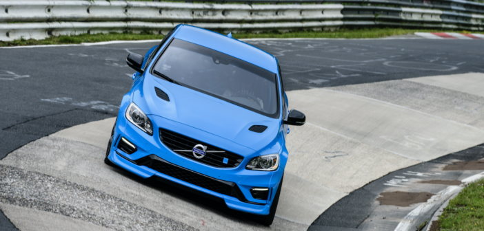 Among the 250 component changes made to the 'standard' Volvo models by Polestar, aerodynamic components made from carbon fiber have been added