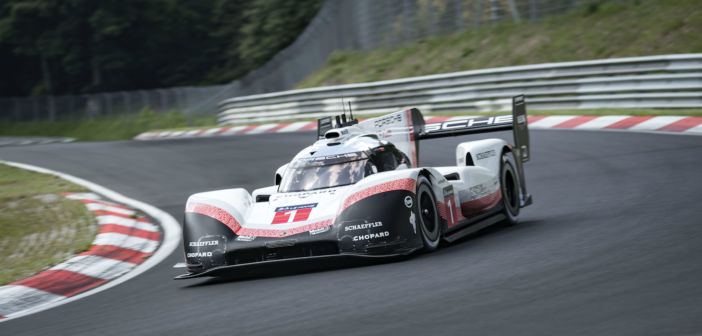 Lap record on the Nordschleife: In the fabulous time of 5: 19.546 minutes, the Porsche 919 Hybrid Evo with the German racing driver Timo Bernhard at the wheel on 29 June 2018